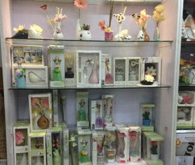 市中心日用品批发市场旺铺转让 26平米，带货柜，商机不容错过